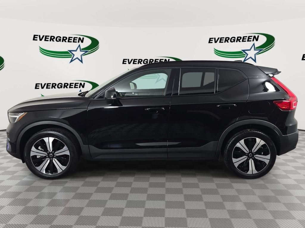 Used 2023 Volvo XC40 Recharge Plus w/ Protection Package Premier AWD/4WD image 8