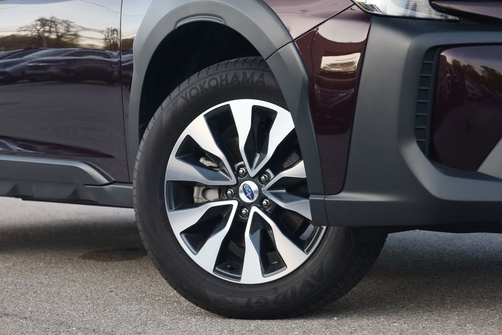 Certified 2024 Subaru Outback Limited AWD/4WD image 3