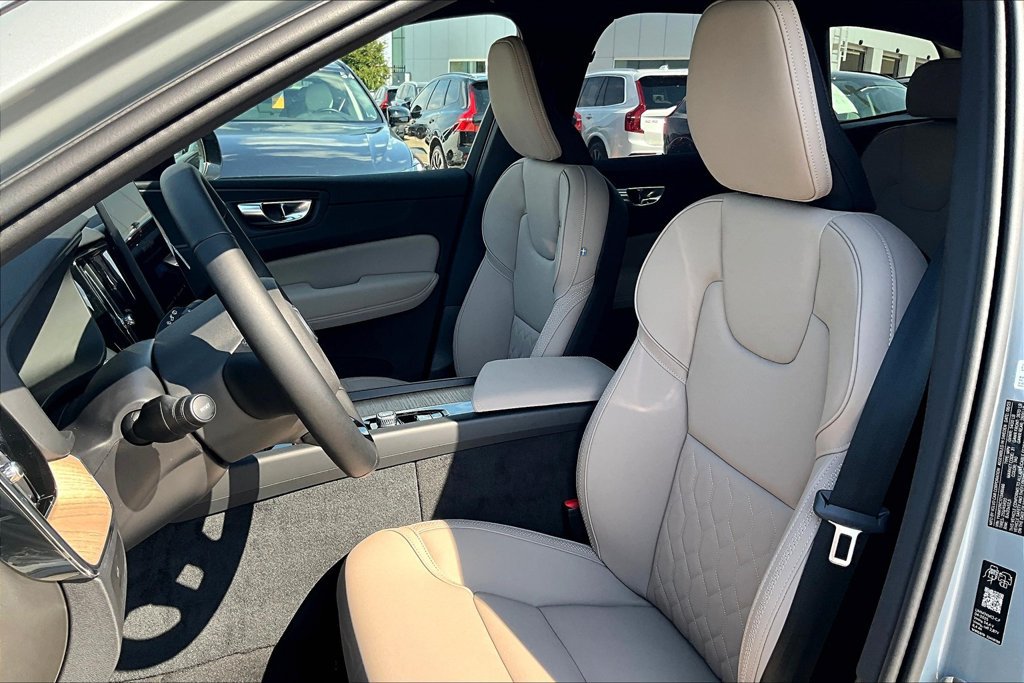 New 2026 Volvo XC60 B5 Plus w/ Protection Package Premier AWD/4WD image 11