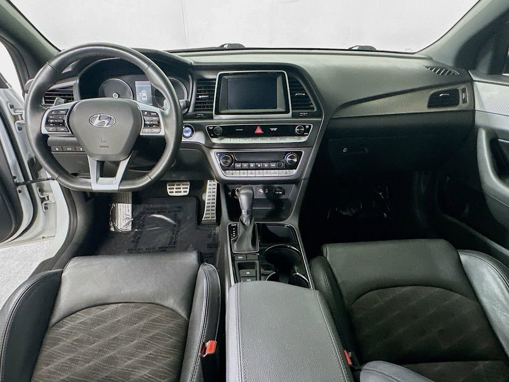Used 2019 Hyundai Sonata Sport w/ Tech Package 03 FWD image 16