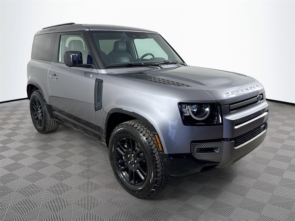 Used 2022 Land Rover Defender 90 X-Dynamic S image 4