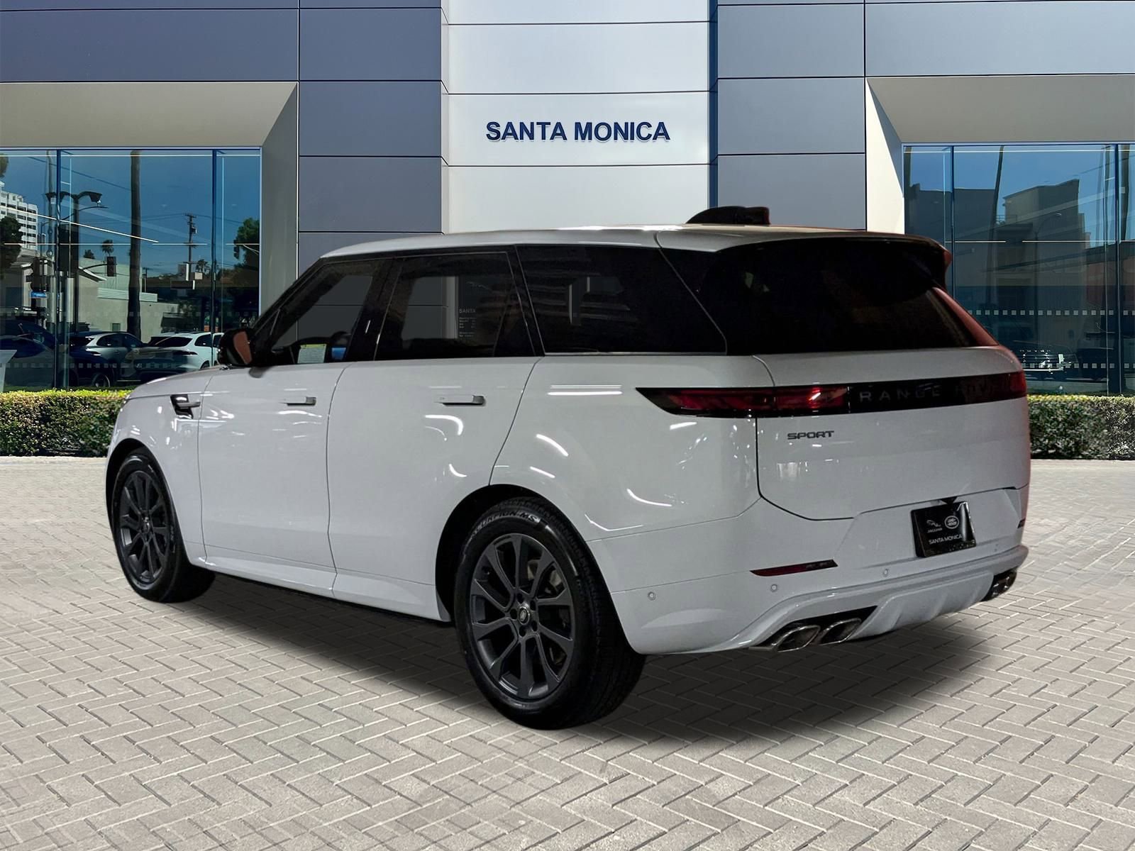 New 2025 Land Rover Range Rover Sport Dynamic SE image 9