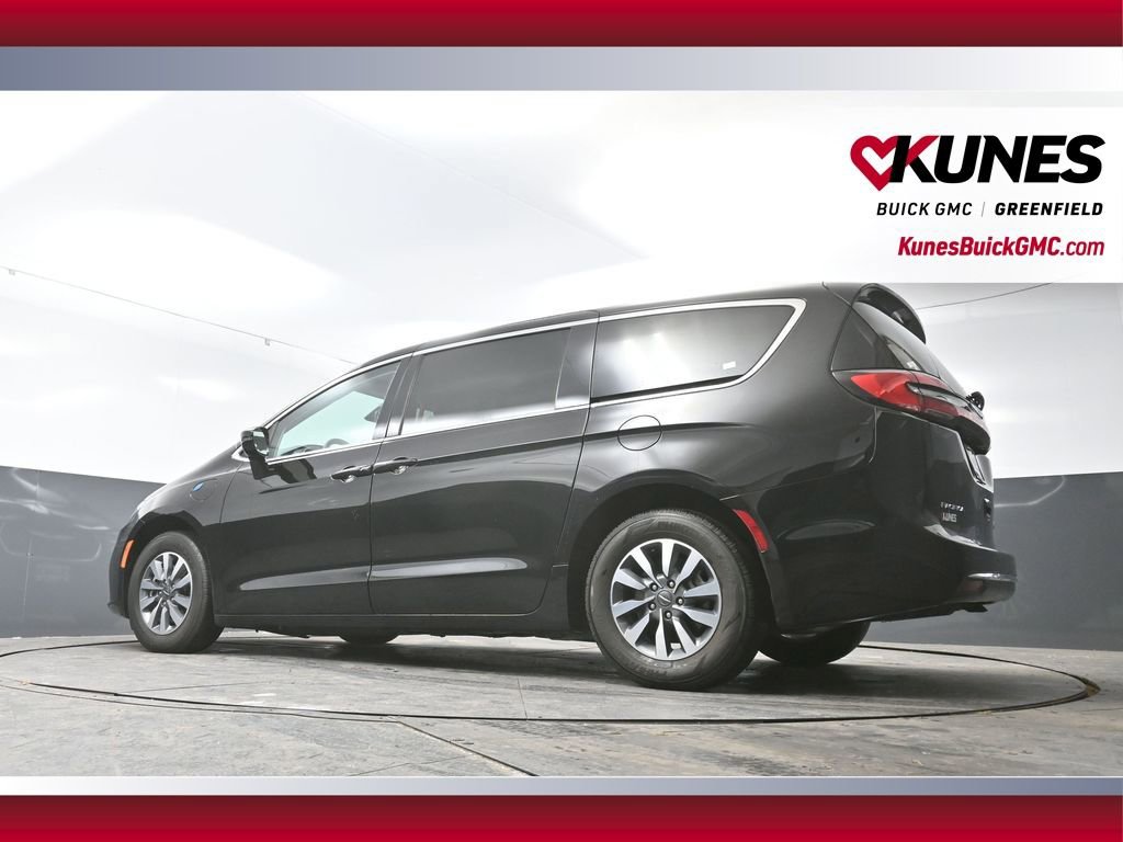 Used 2024 Chrysler Pacifica Limited FWD image 52