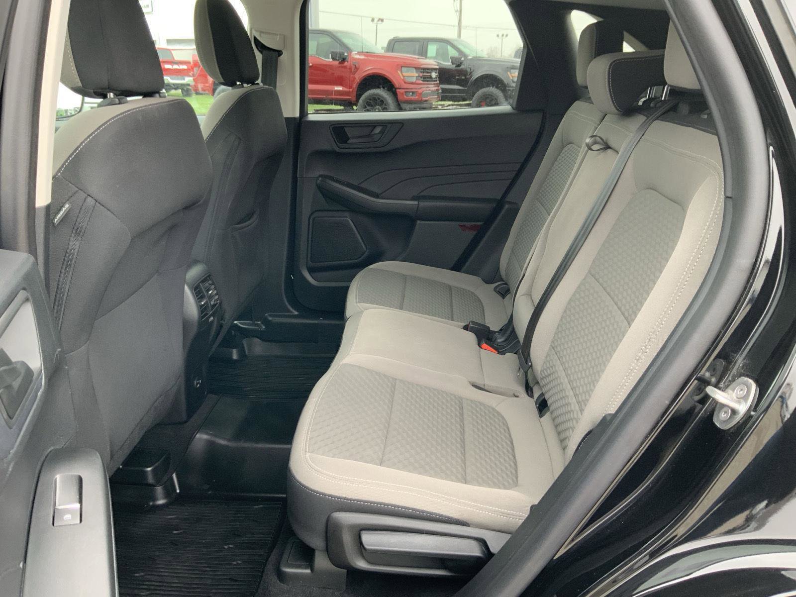 Used 2022 Ford Escape SE w/ Convenience Package image 51