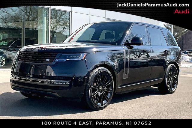 Used 2025 Land Rover Range Rover SE image 1