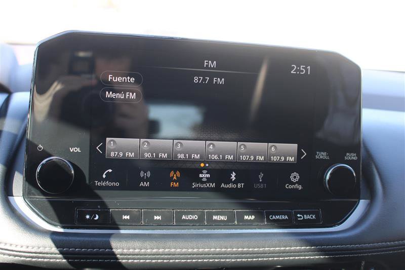 Used 2023 Nissan Rogue Platinum w/ Platinum Premium Package image 18