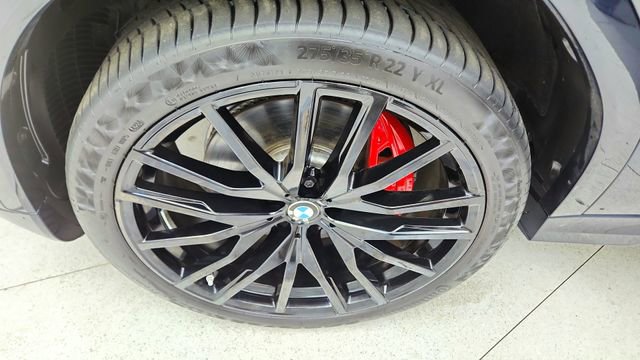 Used 2025 BMW X6 xDrive40i w/ Premium Package image 61
