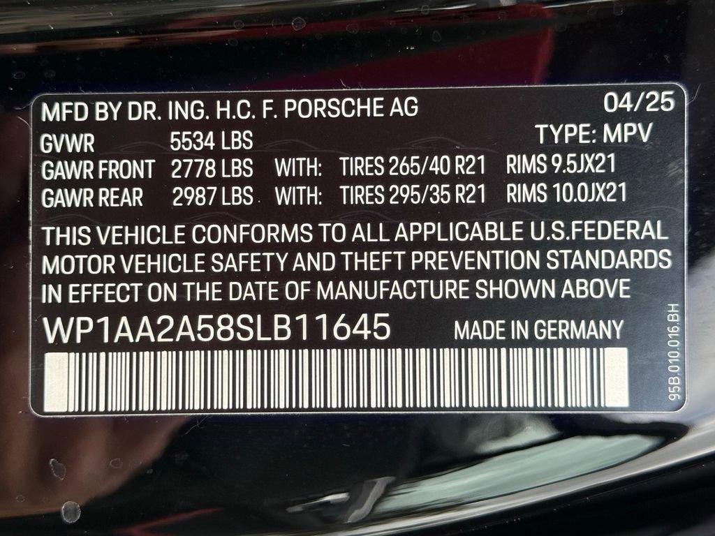 Used 2025 Porsche Macan image 37