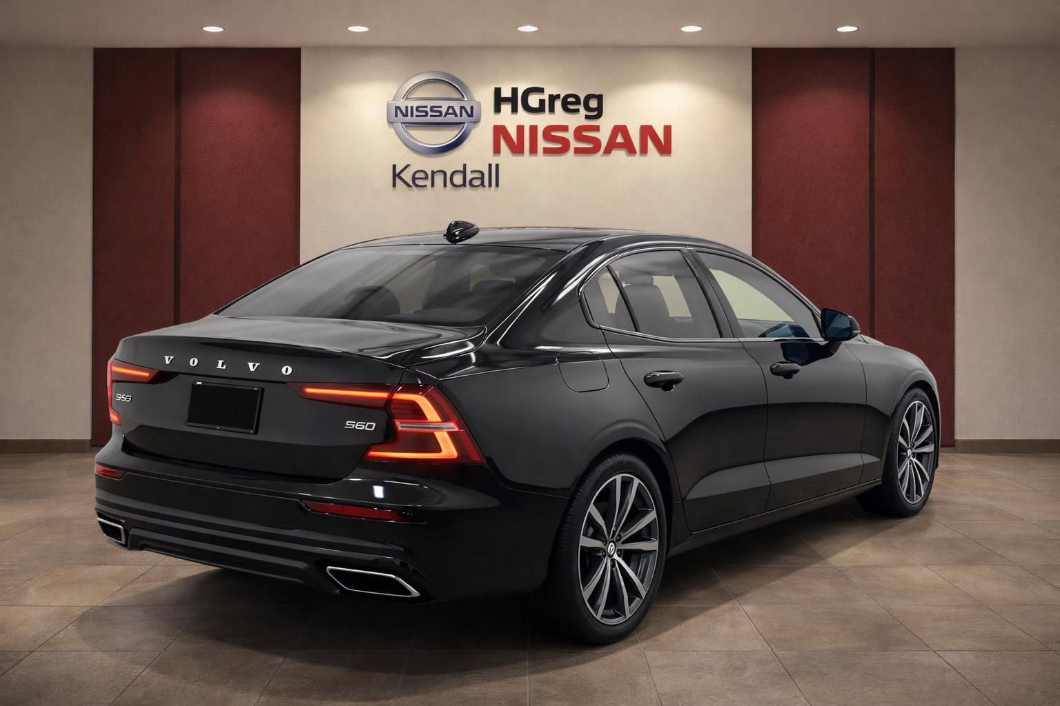 Used 2022 Volvo S60 B5 Momentum w/ Premium Package FWD image 4