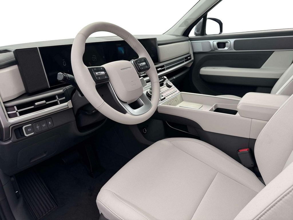 Used 2026 Hyundai Santa Fe SE FWD image 15