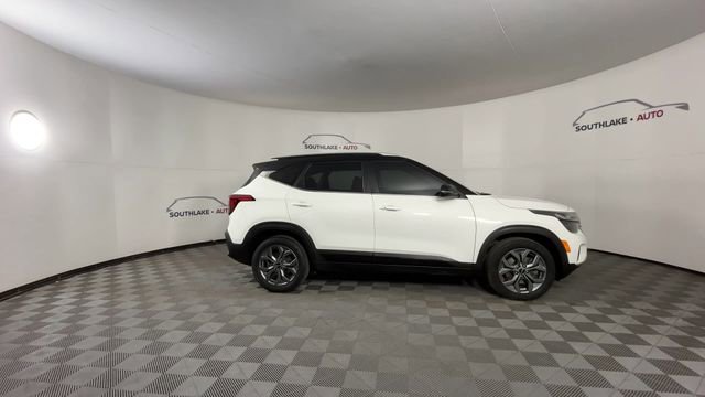 Certified 2024 Kia Seltos S image 9
