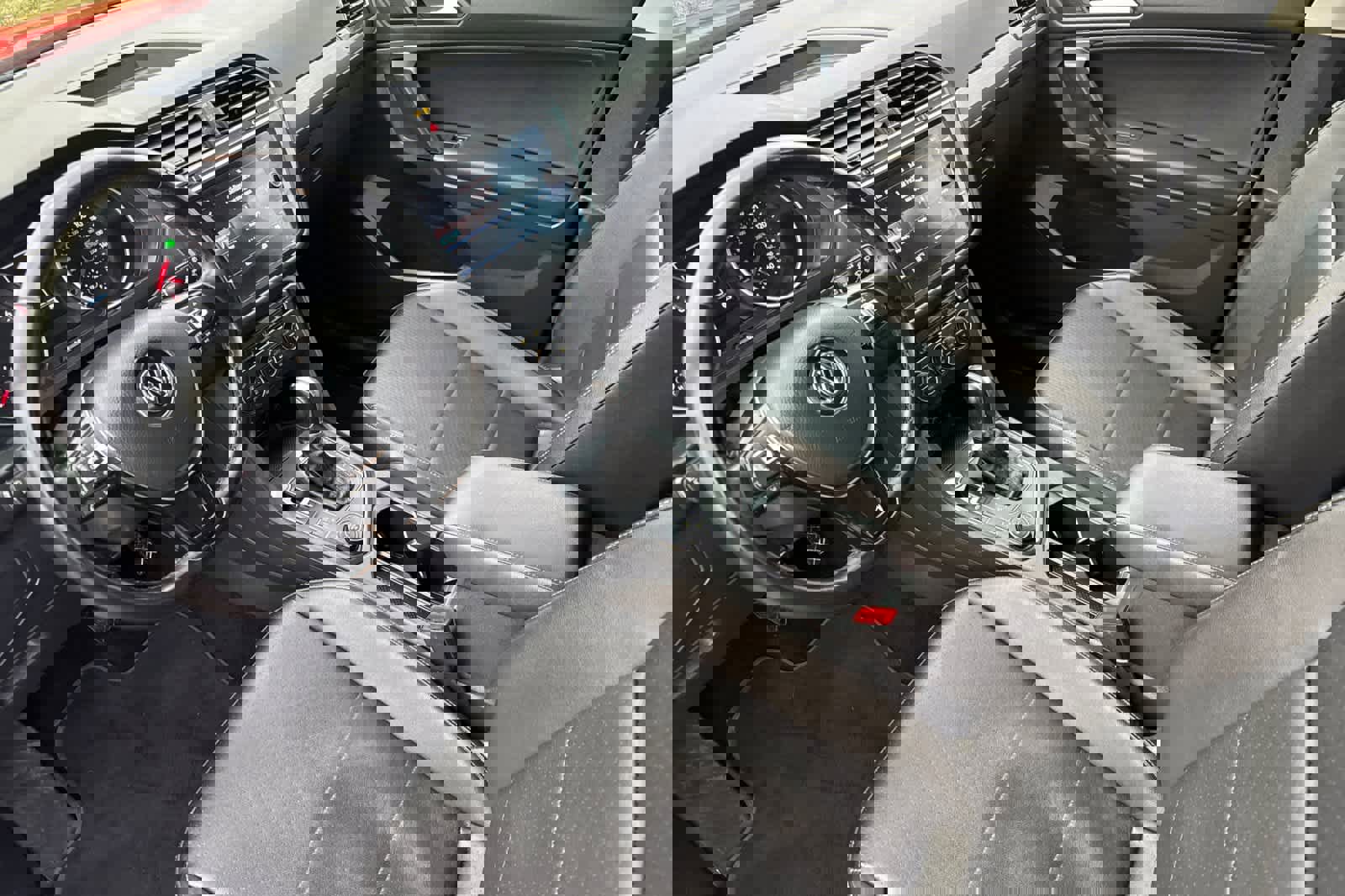 Used 2019 Volkswagen Tiguan SE image 11