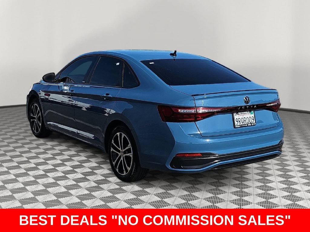 Used 2025 Volkswagen Jetta Sport FWD image 5
