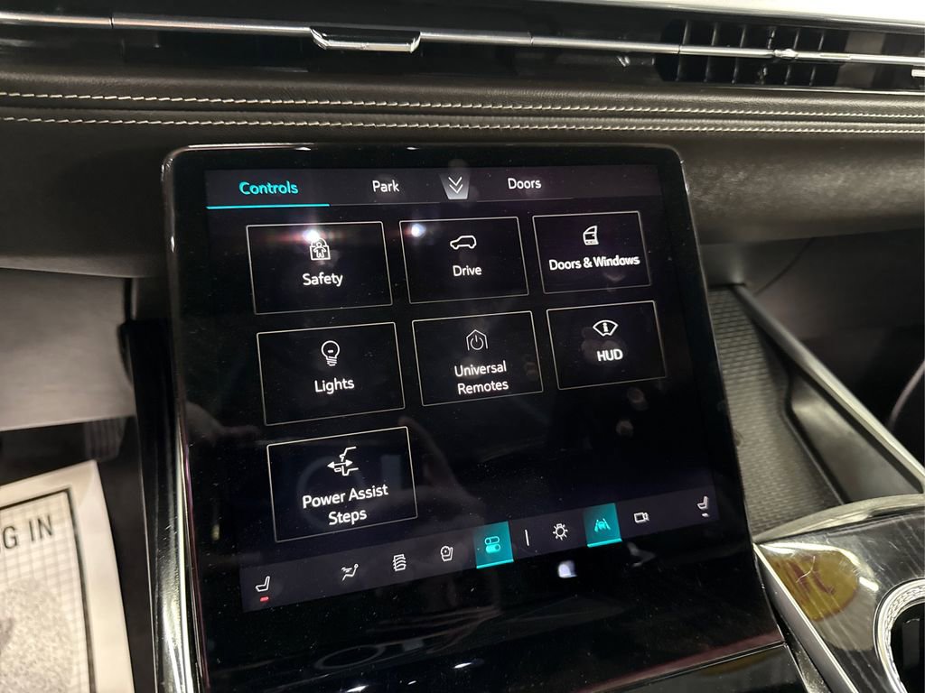 Used 2025 Cadillac Escalade Sport w/ Touring Package image 33