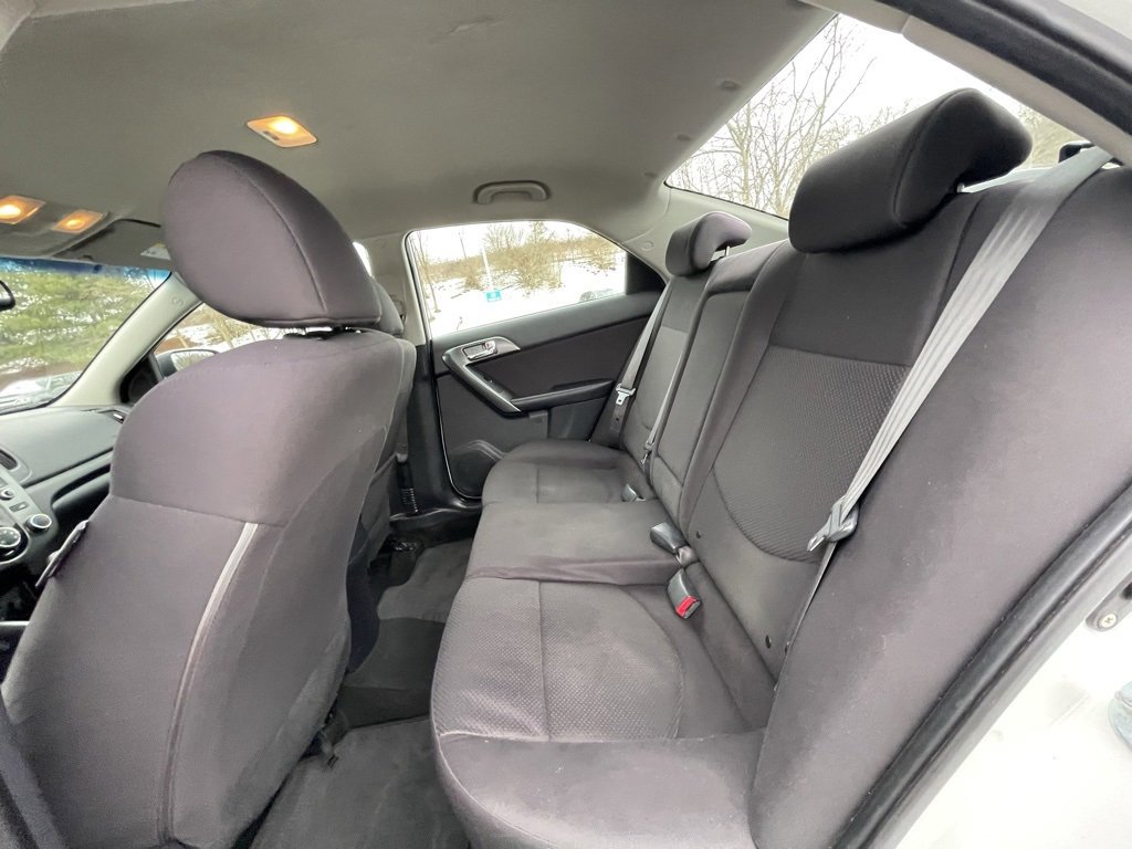 Used 2013 Kia Forte EX image 17