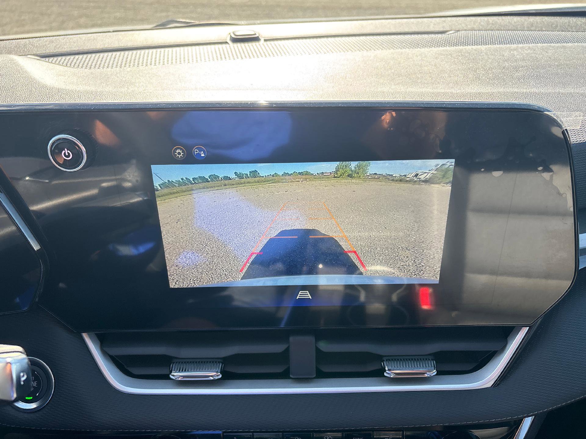 Used 2025 Chevrolet Equinox LT w/ Convenience Package II image 25