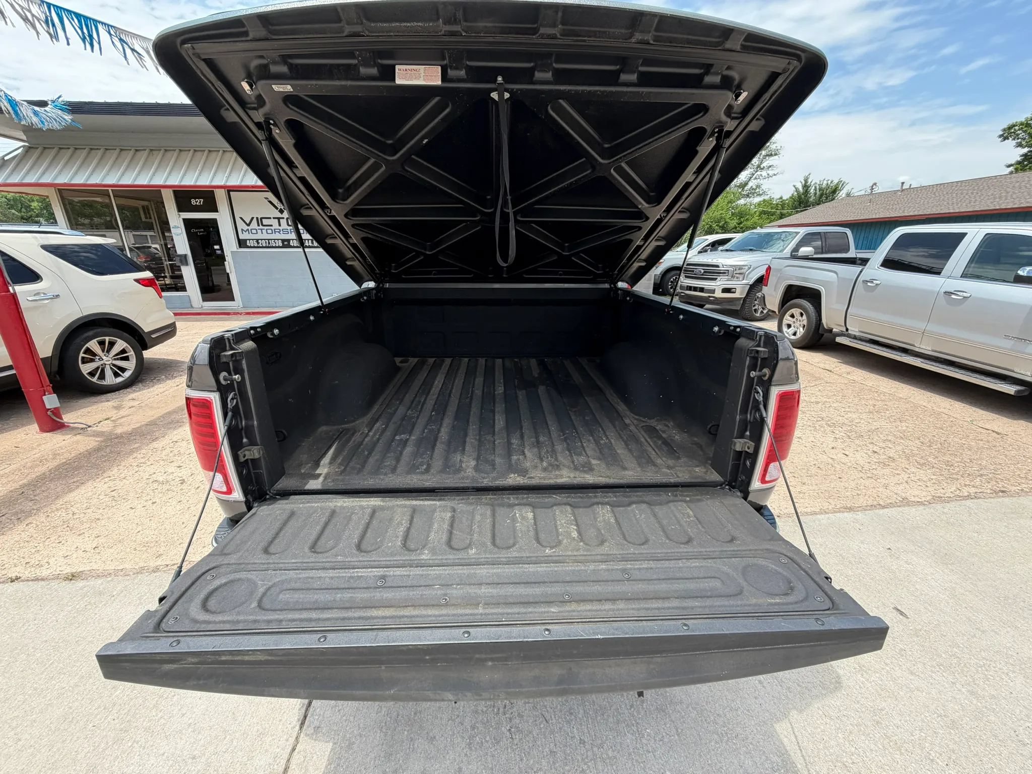 Used 2014 RAM 1500 Laramie w/ Convenience Group AWD/4WD image 22