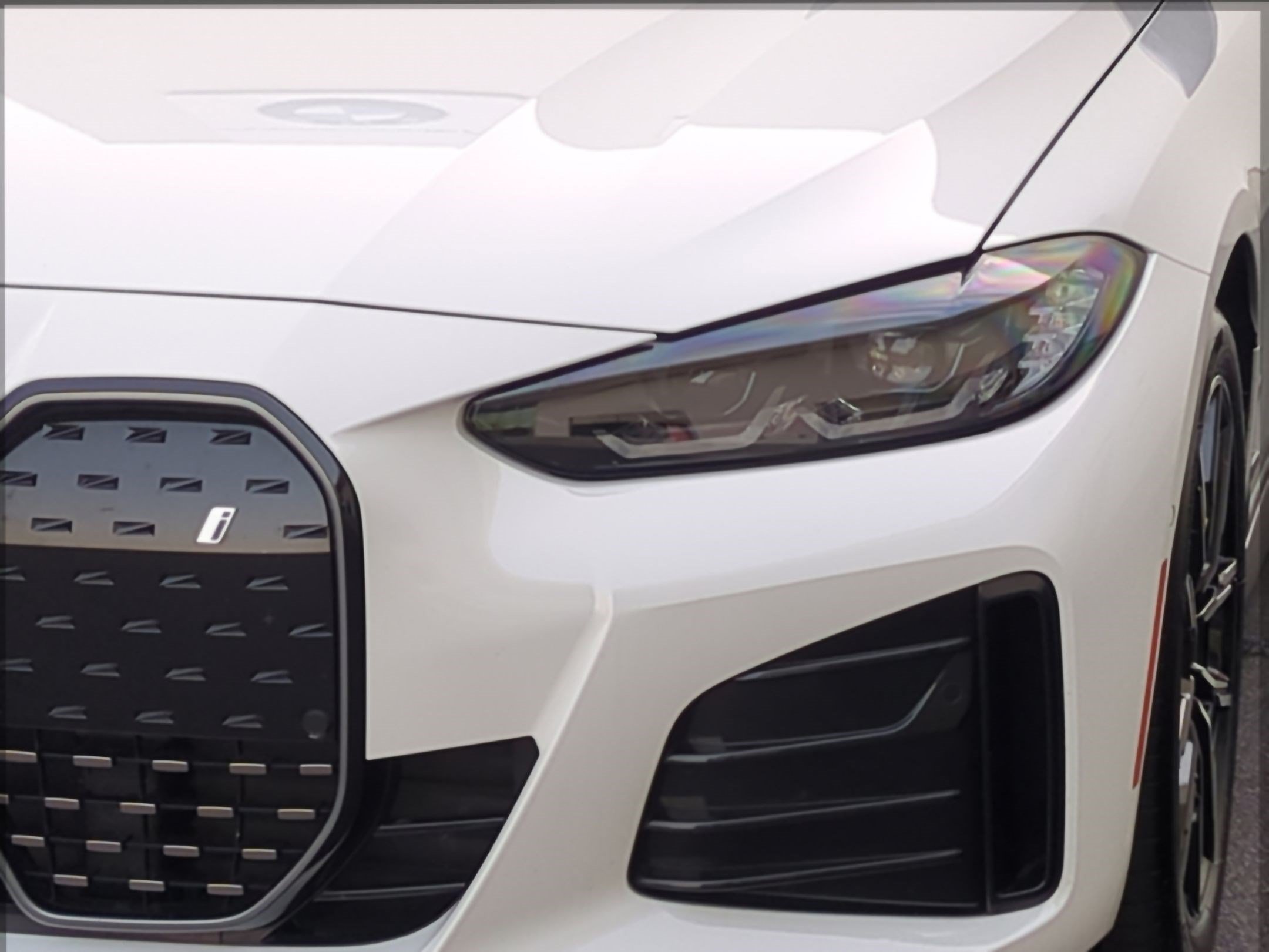 Certified 2023 BMW i4 eDrive40 w/ M Sport Package RWD image 6
