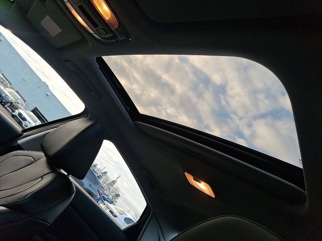 Used 2021 Hyundai Elantra Limited image 14