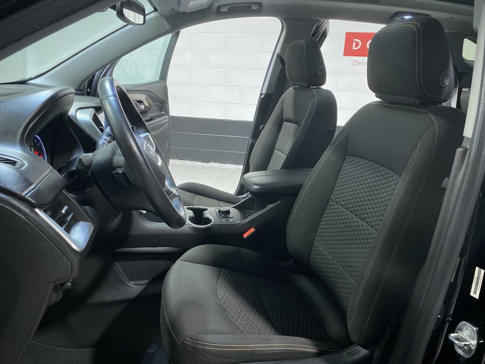 Used 2020 GMC Terrain SLE w/ Driver Convenience Package image 11