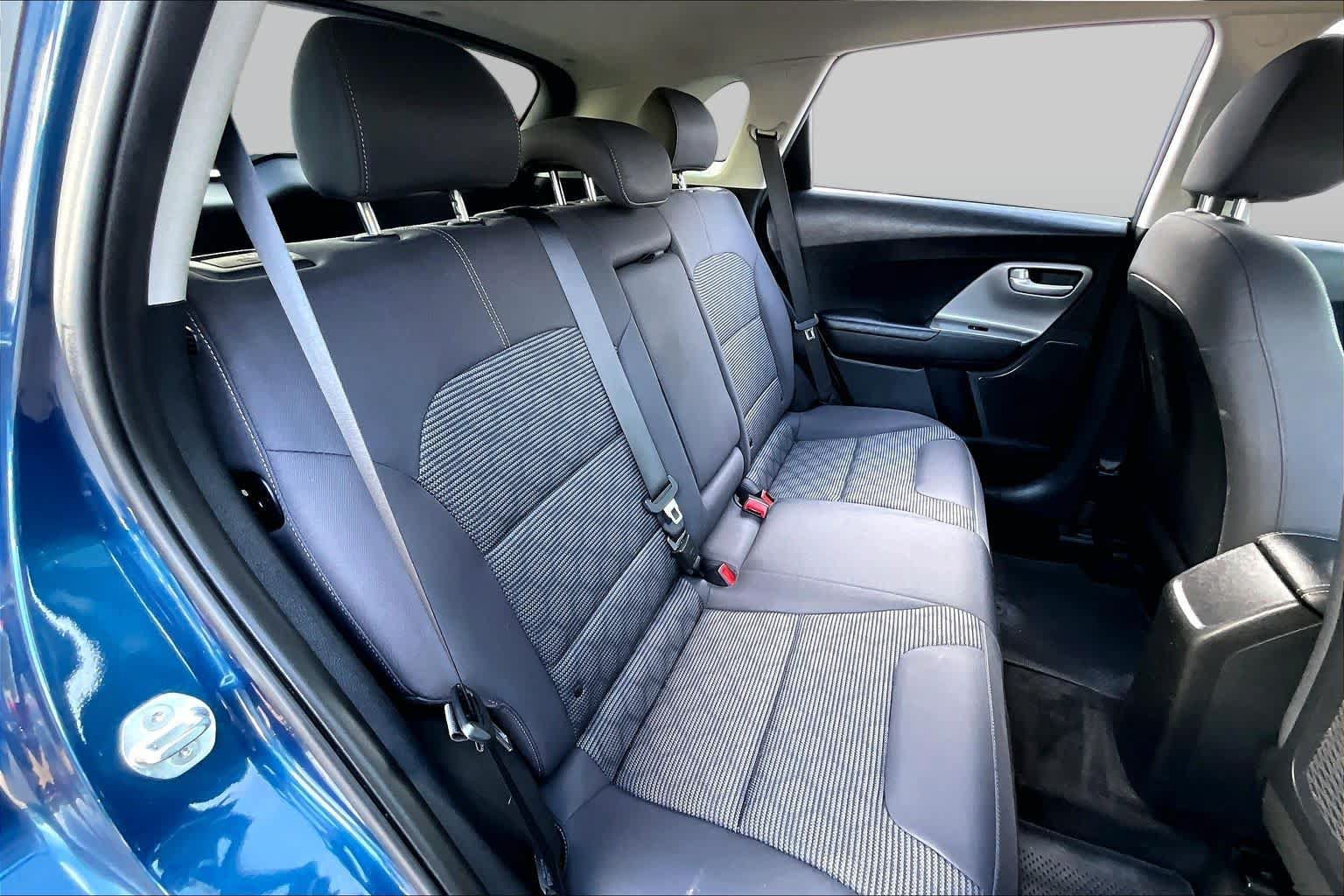Used 2019 Kia Niro LX FWD image 19