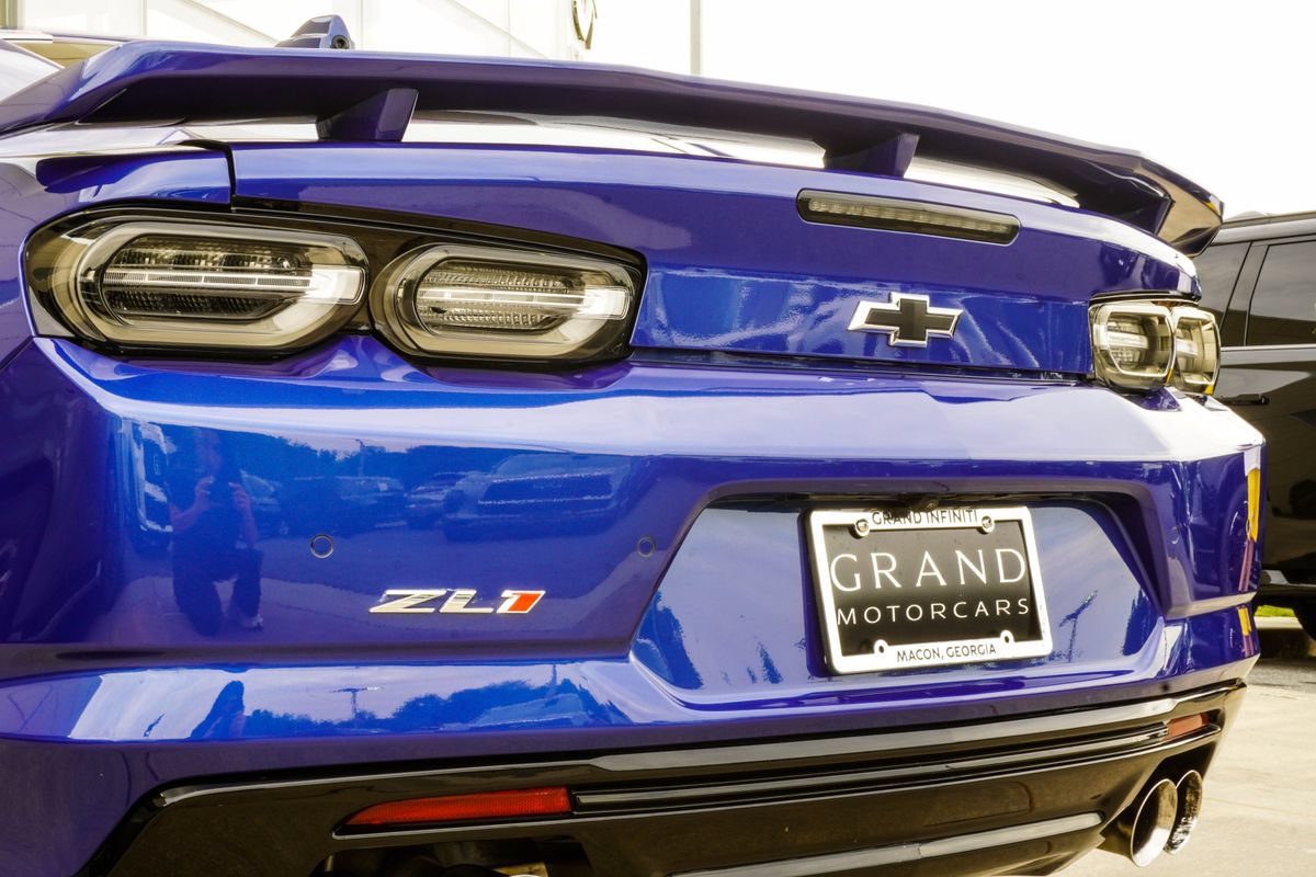 Used 2022 Chevrolet Camaro ZL1 RWD image 13