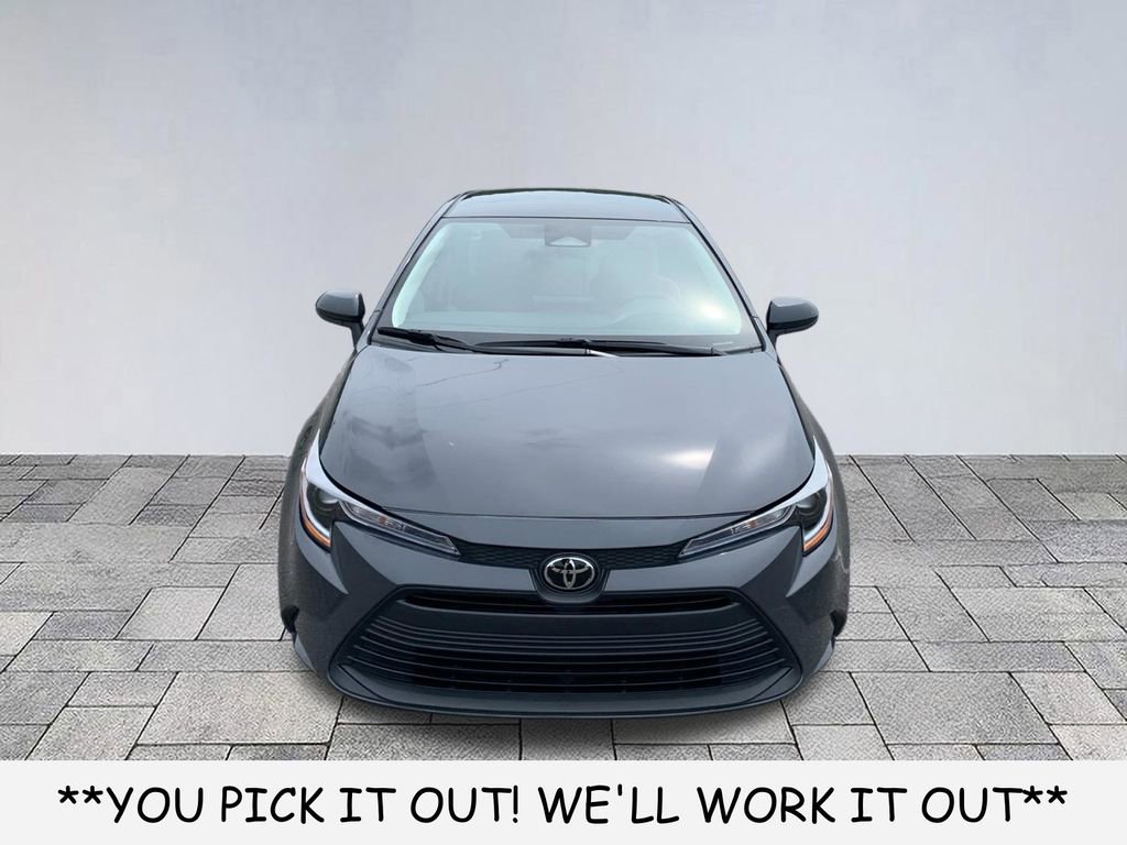 Used 2025 Toyota Corolla LE FWD image 2