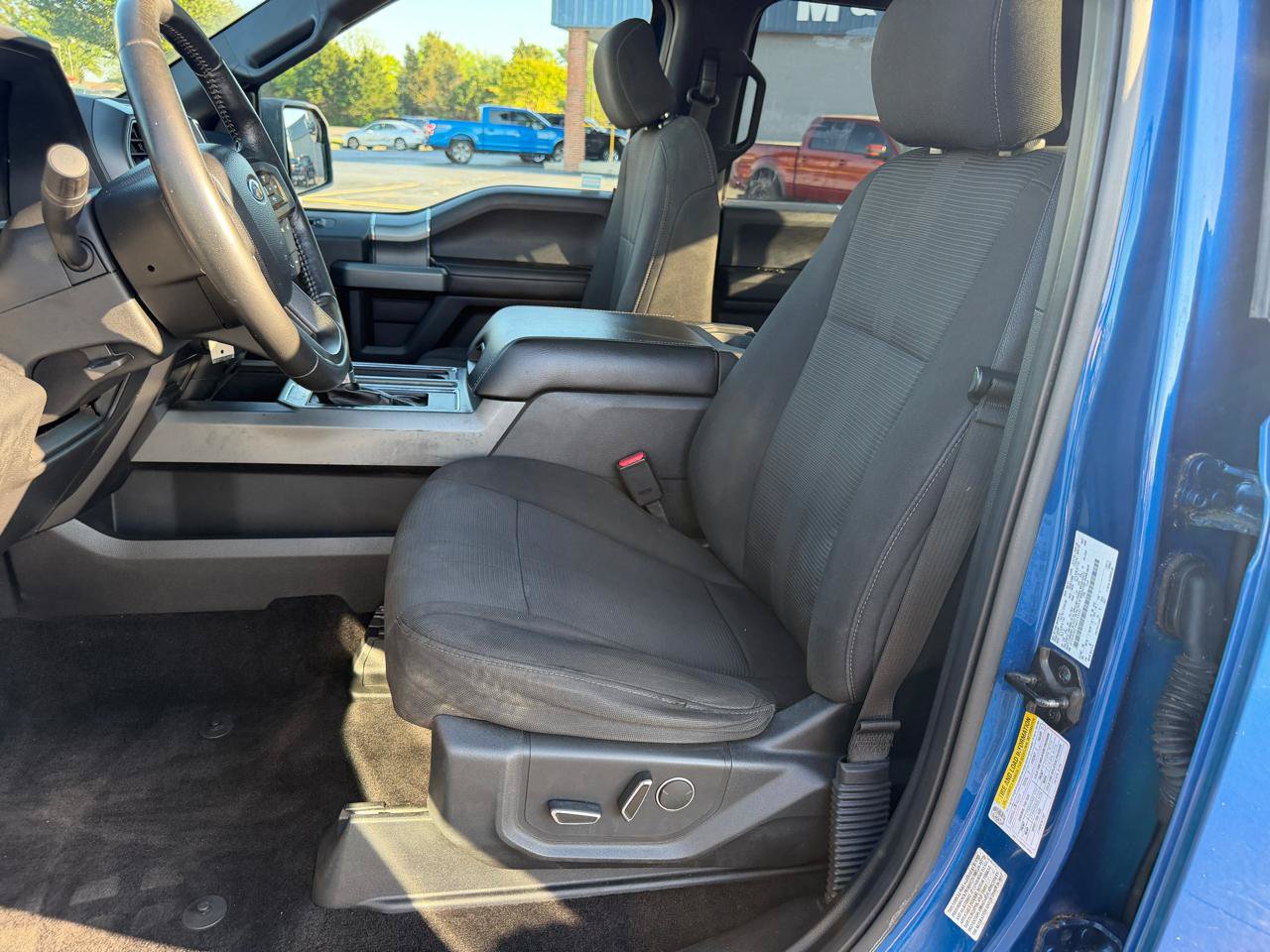 Used 2017 Ford F150 XLT w/ Equipment Group 302A Luxury AWD/4WD image 12