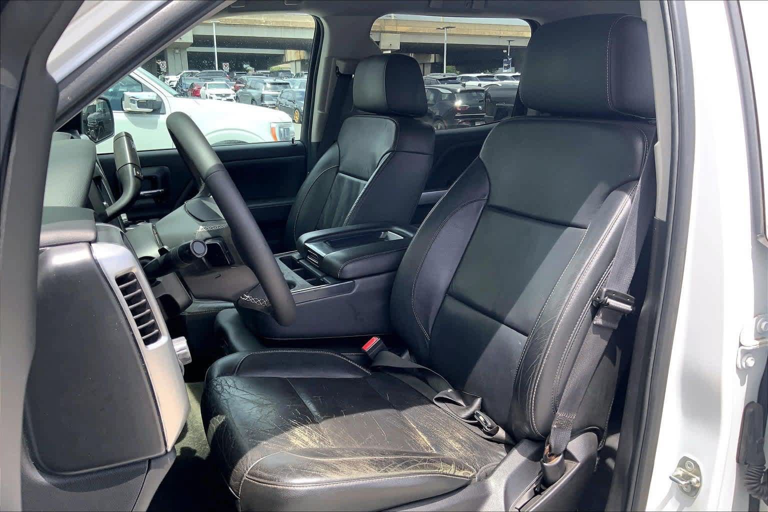 Used 2018 Chevrolet Silverado 1500 LT w/ All Star Edition RWD image 11