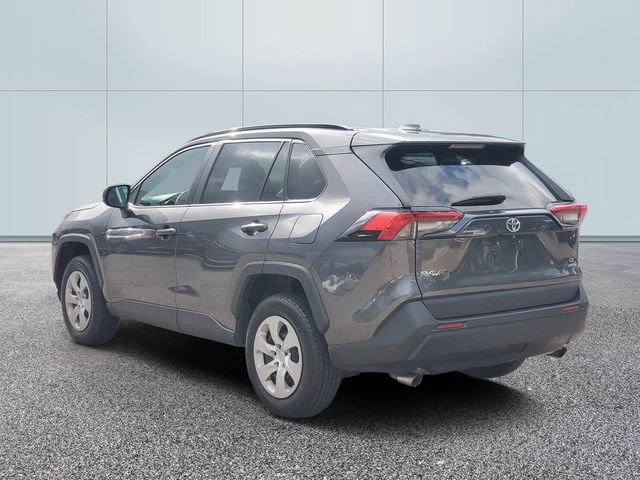 Used 2021 Toyota RAV4 LE AWD/4WD image 4