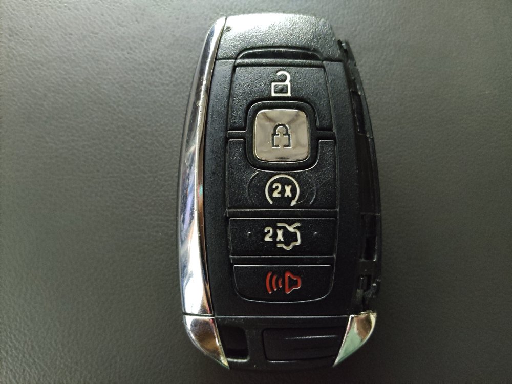 Used 2018 Lincoln MKX Reserve w/ Driver Assistance Package FWD image 32