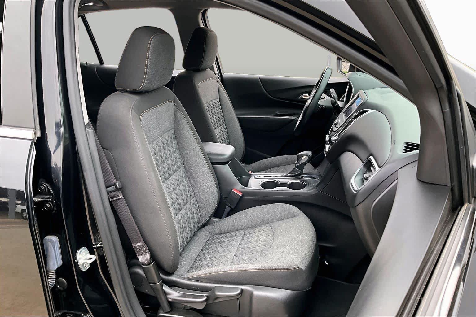 Used 2023 Chevrolet Equinox LT FWD image 9