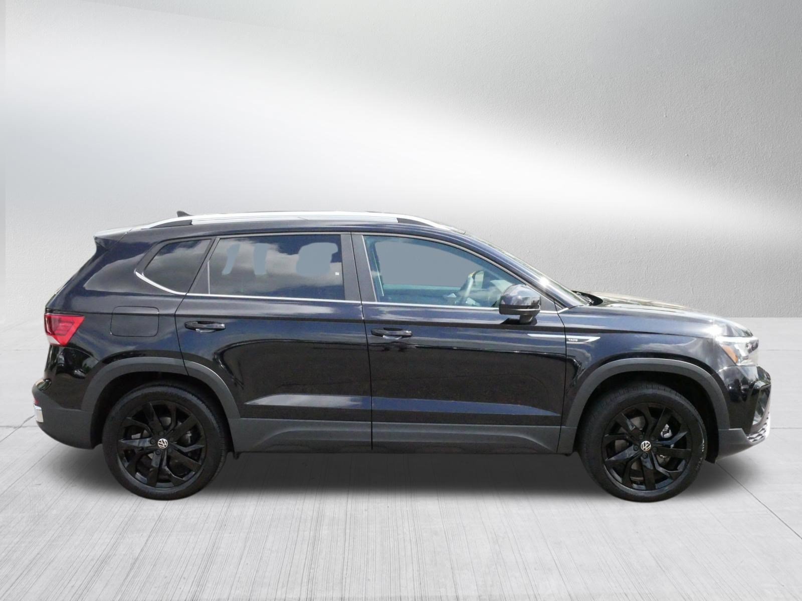 Certified 2023 Volkswagen Taos SE w/ Panoramic Sunroof Package AWD/4WD image 8