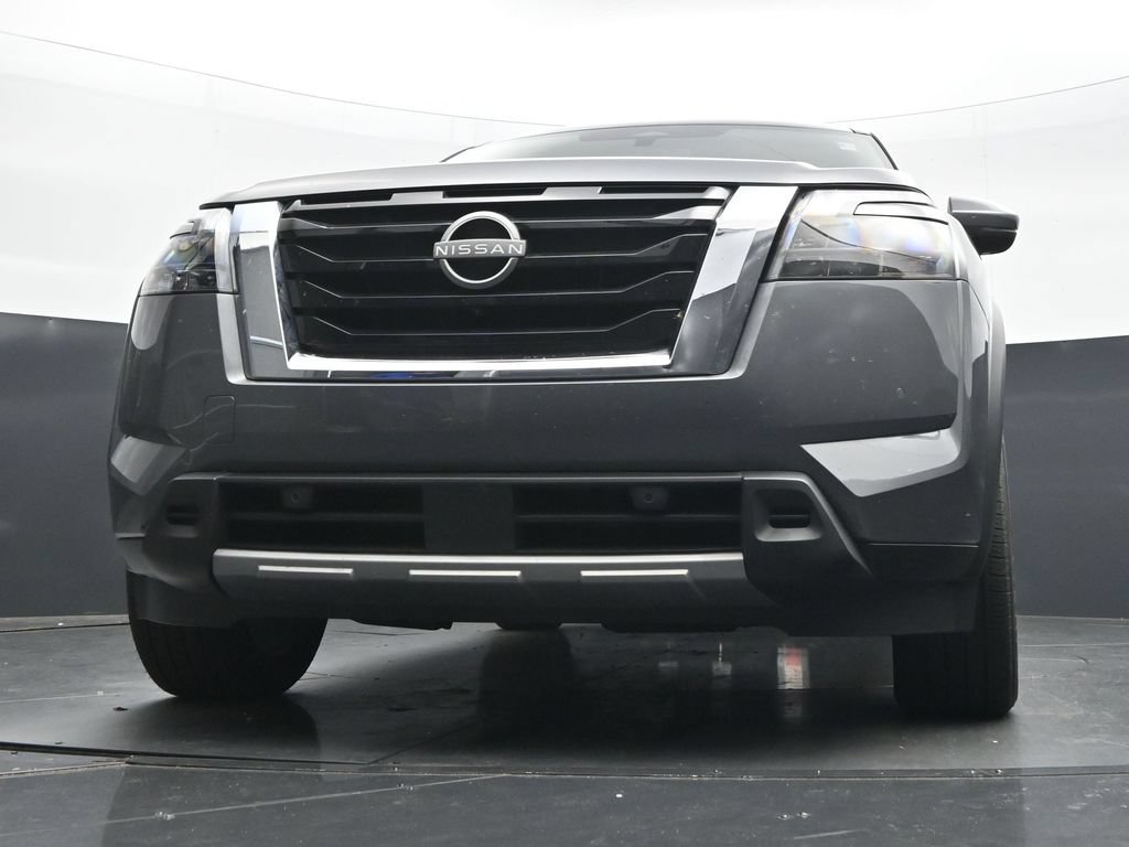 Used 2025 Nissan Pathfinder Platinum AWD/4WD image 44