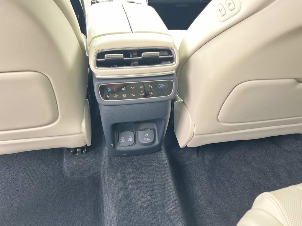 Used 2026 Genesis GV80 3.5T Prestige AWD/4WD image 17