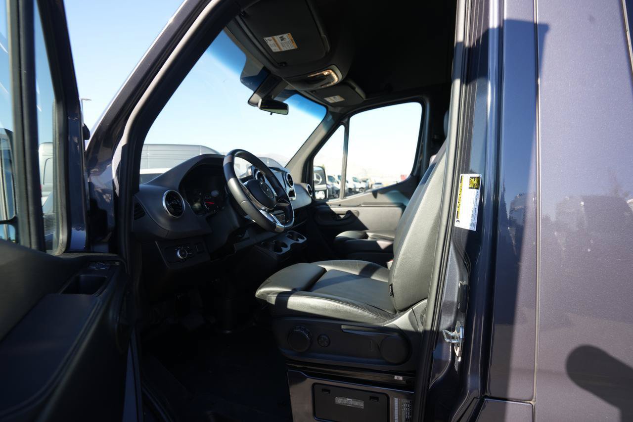 Used 2025 Mercedes-Benz Sprinter 2500 image 15