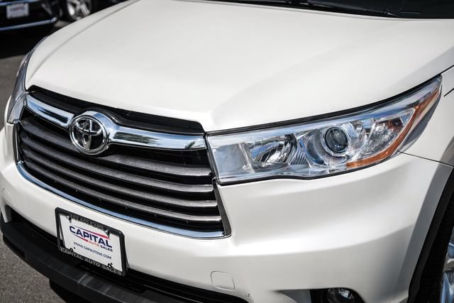 Used 2016 Toyota Highlander Limited FWD image 9