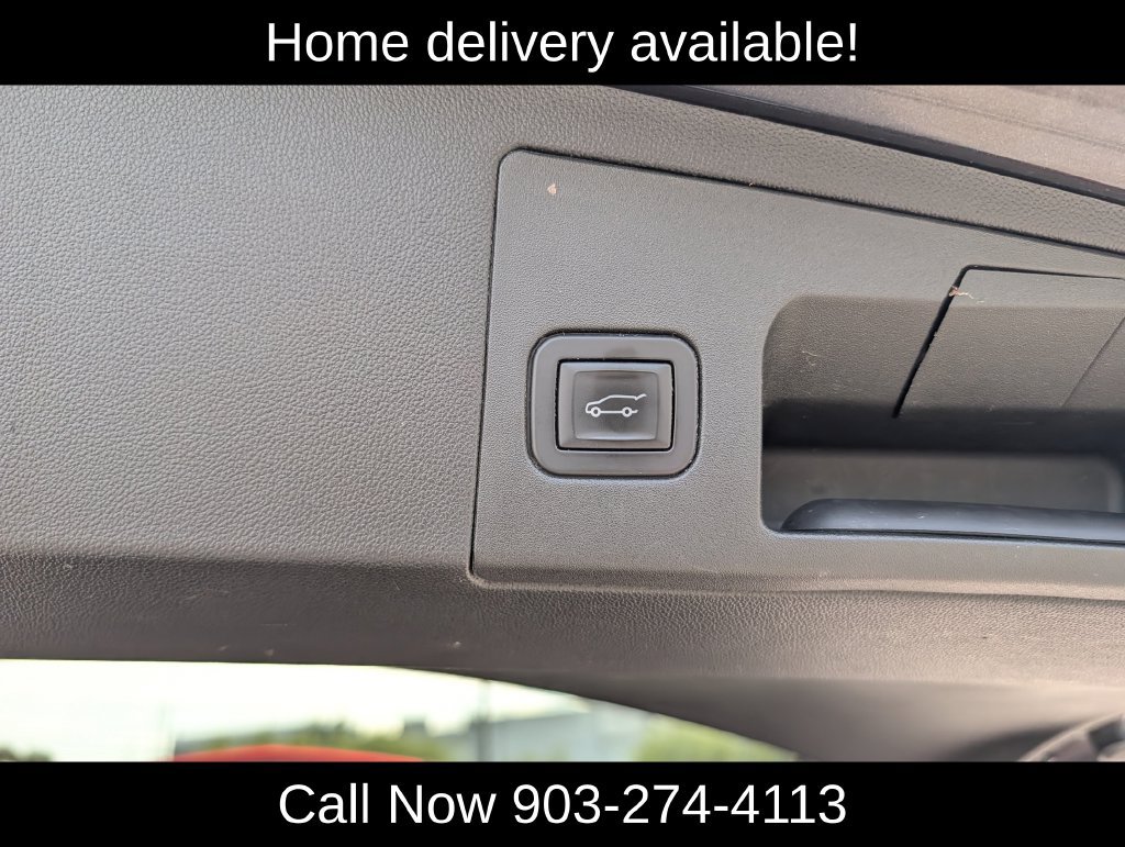 Used 2017 Cadillac XT5 Luxury w/ Driver Awareness Package FWD image 29