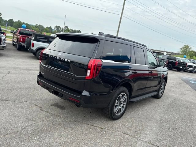 Used 2025 Ford Expedition Active AWD/4WD image 33