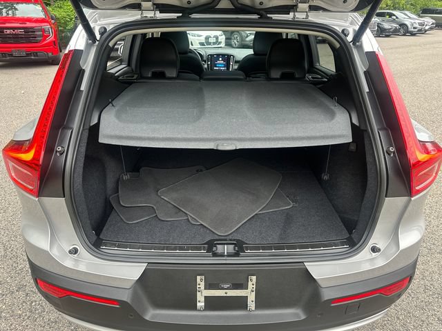 Used 2024 Volvo XC40 B5 Plus AWD/4WD image 13