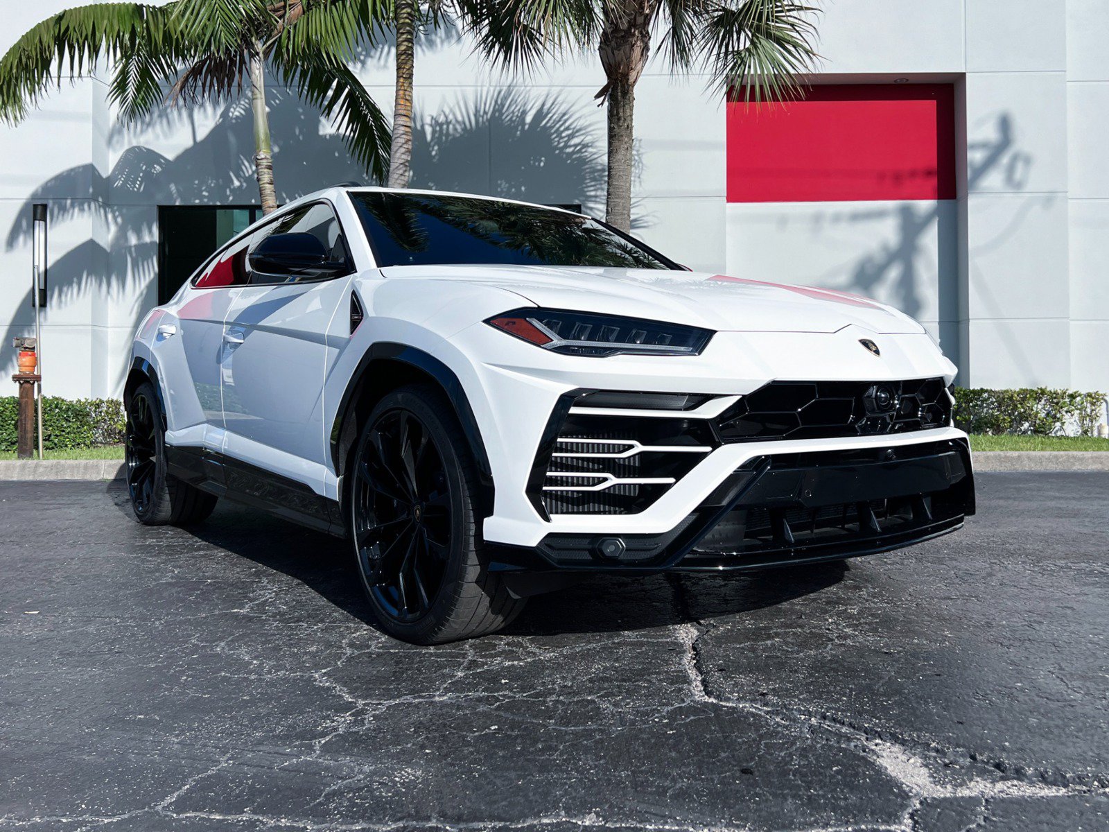 Used 2021 Lamborghini Urus AWD/4WD image 5