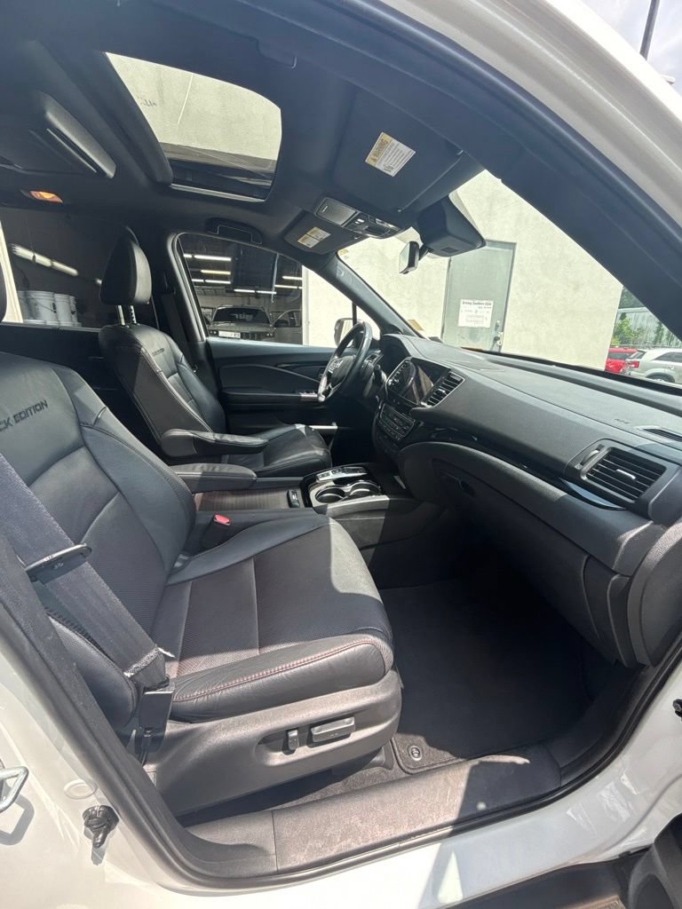 Used 2021 Honda Pilot Black Edition image 12
