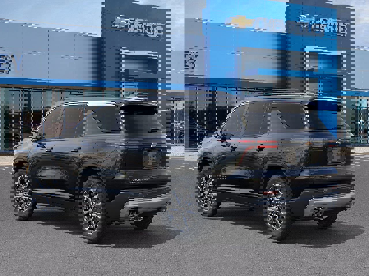 New 2026 Chevrolet Traverse LT w/ Sun and Wheel Package AWD/4WD image 3