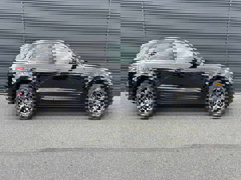 Certified 2026 Porsche Macan image 6