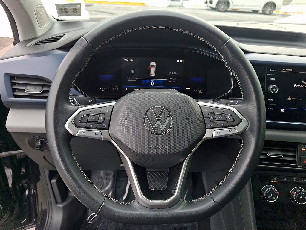 Certified 2022 Volkswagen Taos SE image 20