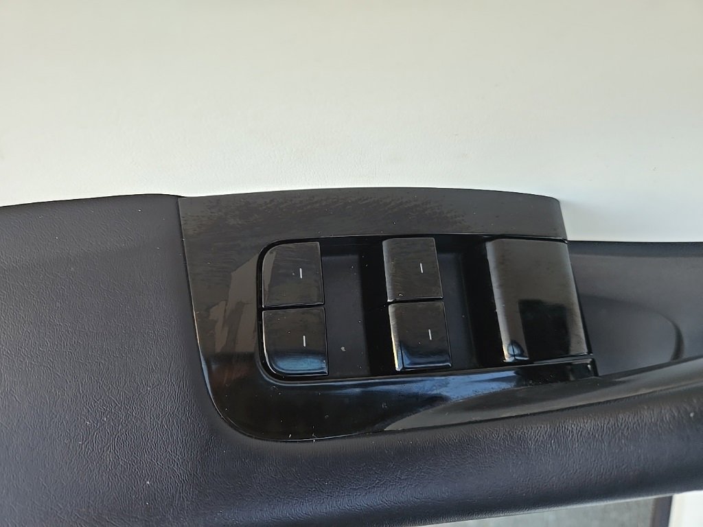 Used 2020 Tesla Model Y Long Range image 20