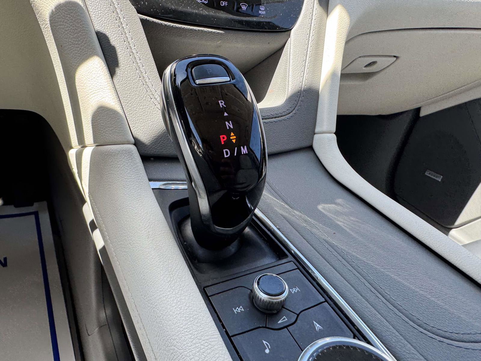 Certified 2024 Cadillac XT5 Premium Luxury AWD/4WD image 16