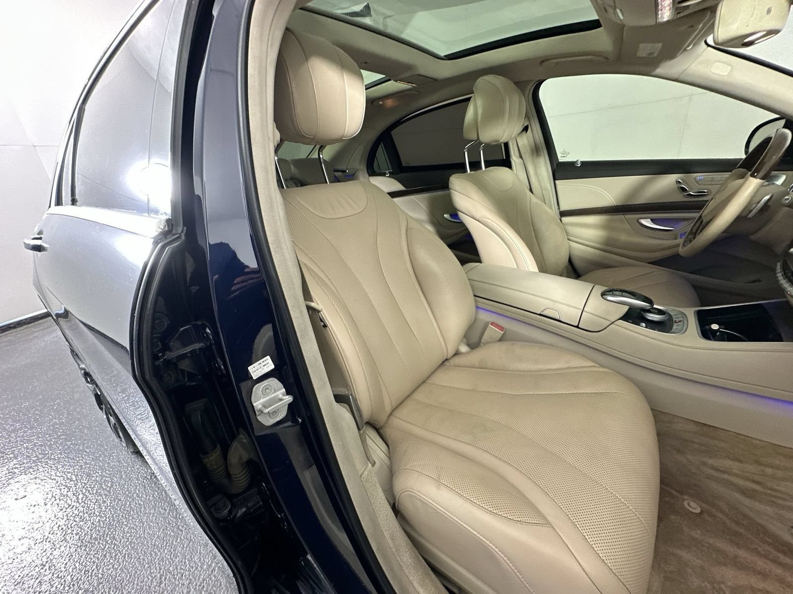 Used 2017 Mercedes-Benz S 550 4MATIC Sedan image 27