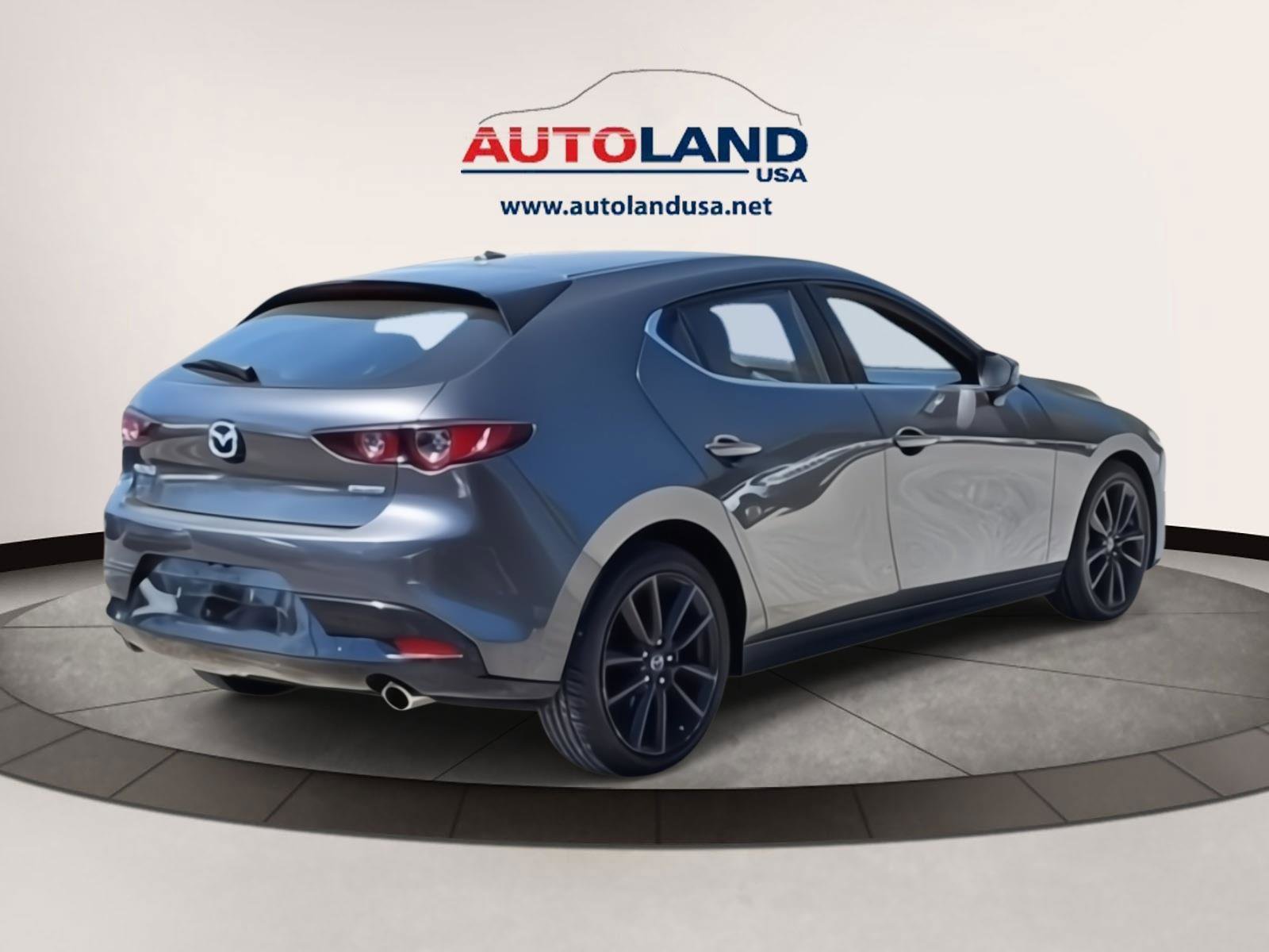 Used 2019 MAZDA MAZDA3 Hatchback w/ Premium Package image 5