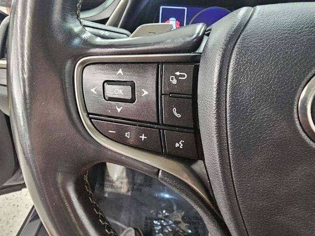 Used 2021 Lexus ES 300h w/ Premium Package FWD image 11